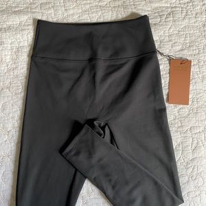 girlfriend collective luxe leggings